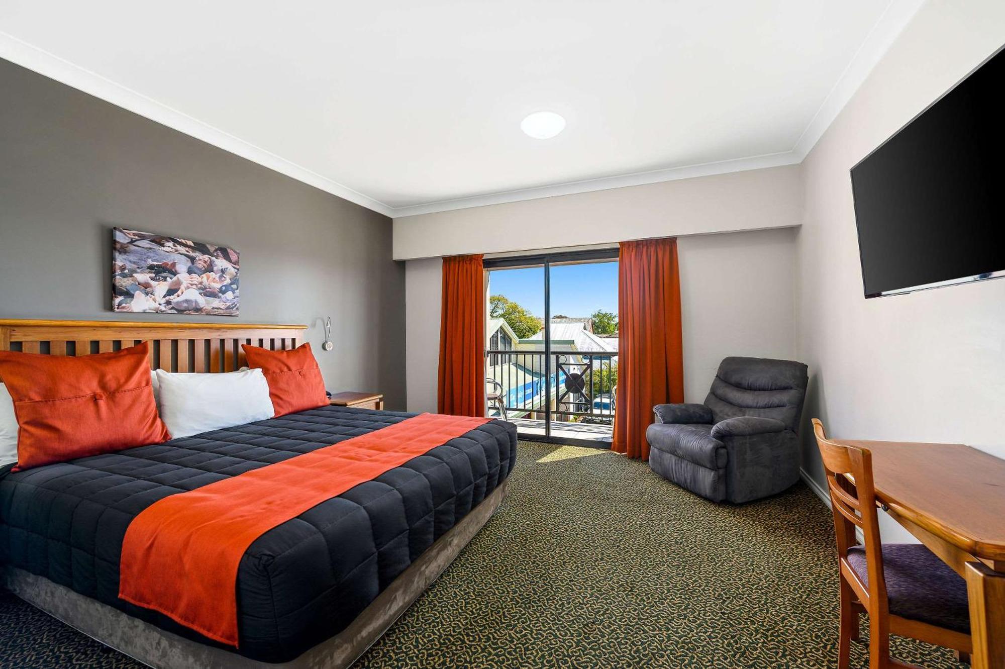 Comfort 4*