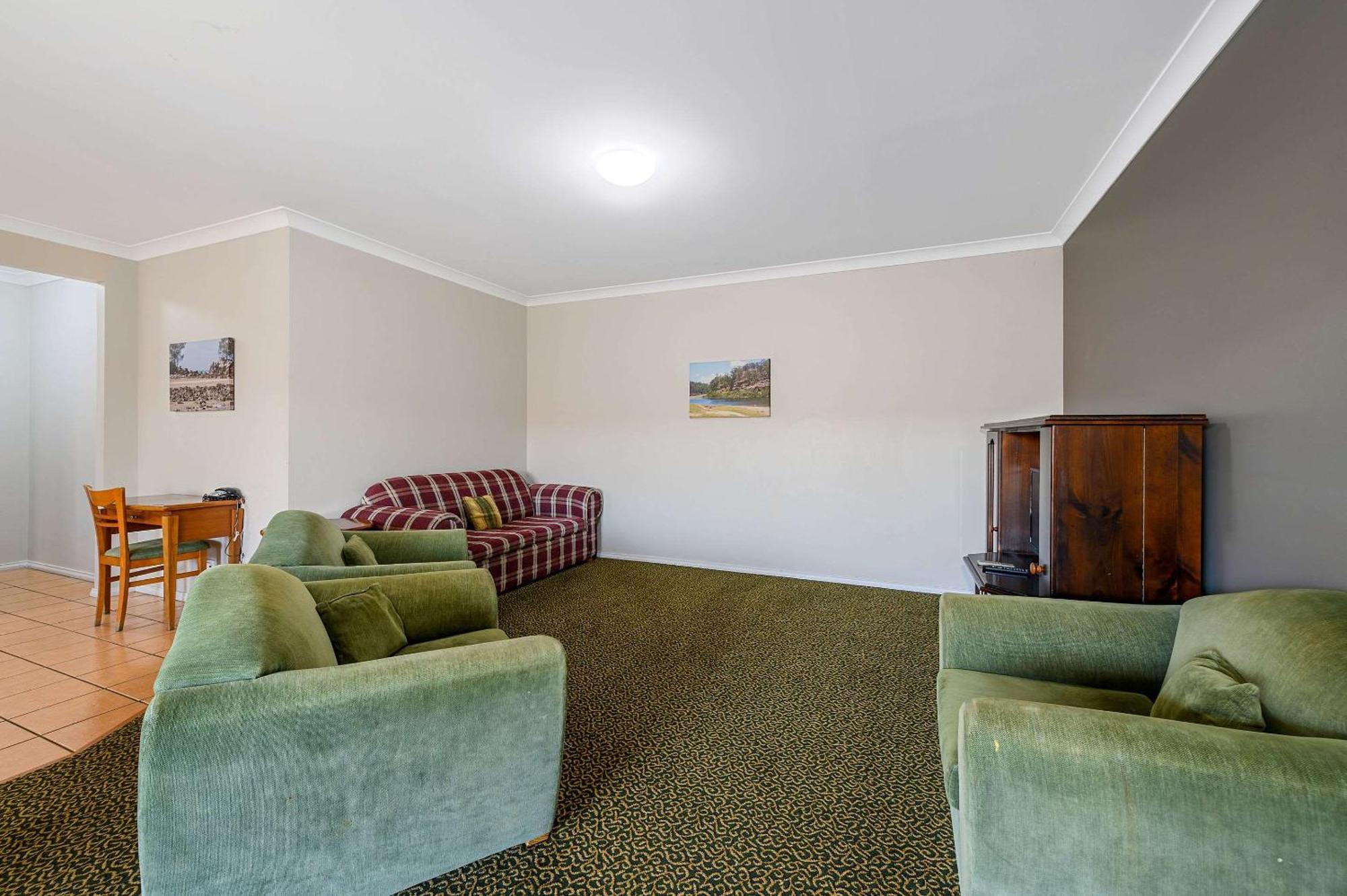 Comfort Inn 4*